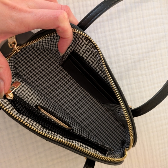 Black Shoulder Bag - Picture 2 of 3